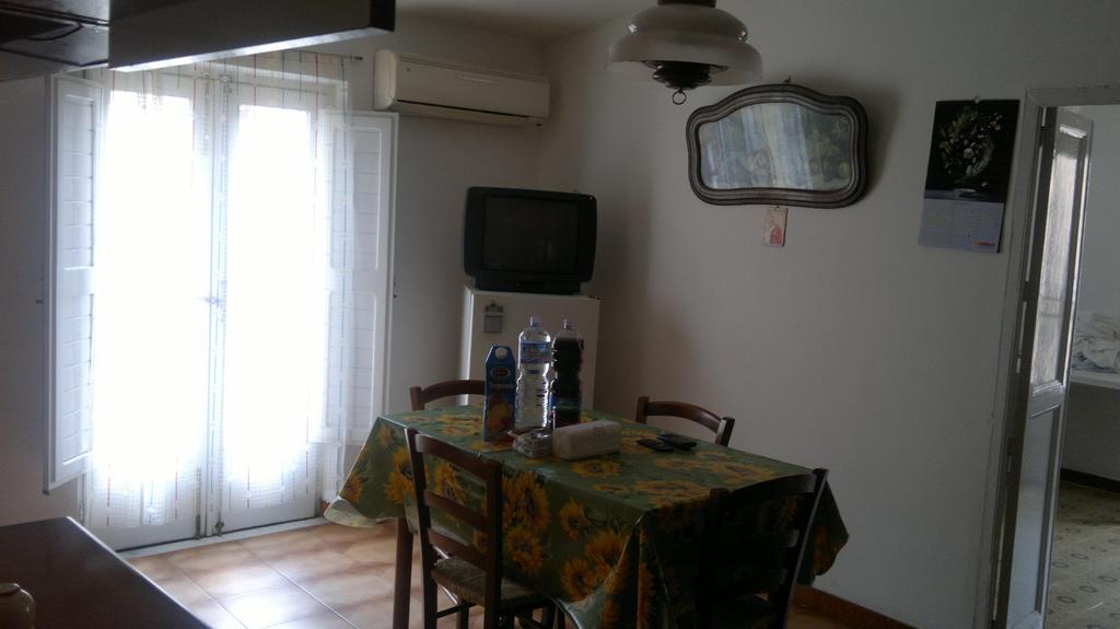 Casa Salvaggio Hotel Grotte  Kültér fotó